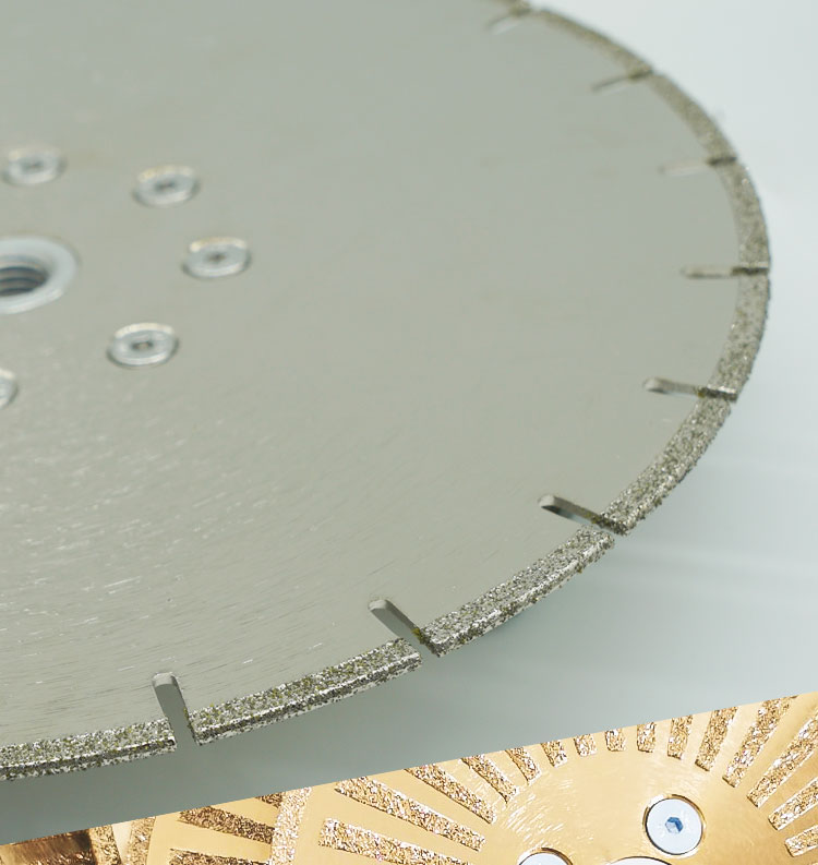 Electroplated diamond saw blade for dry cut